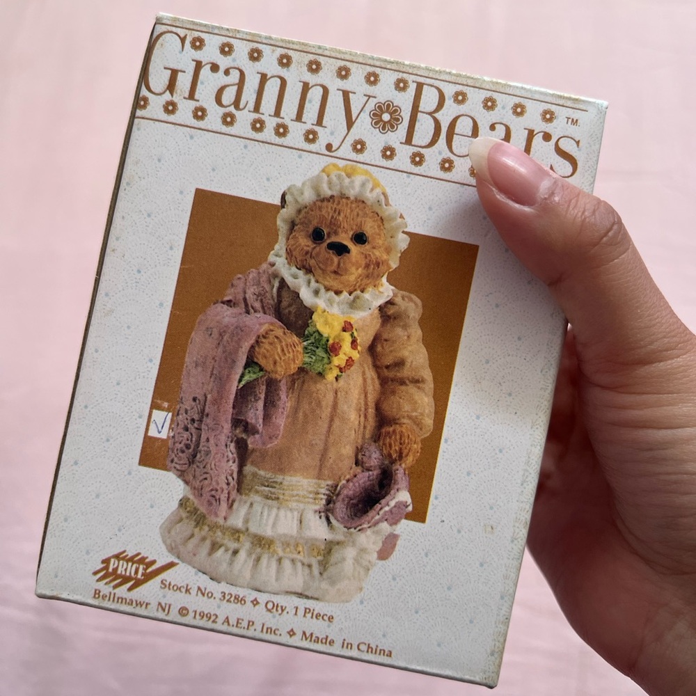 Vintage inspired Granny Bears Collectible Figurine